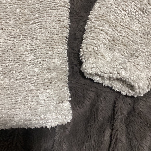 🍓NWOT Lauren Conrad sweater! - Picture 8 of 11